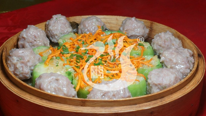 虫草花肉丸蒸丝瓜