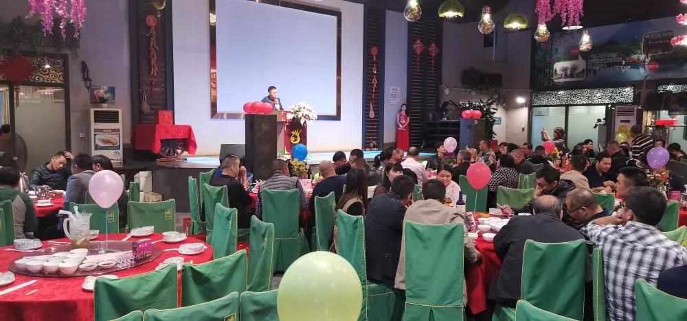 鹏一烧鹅.jpg